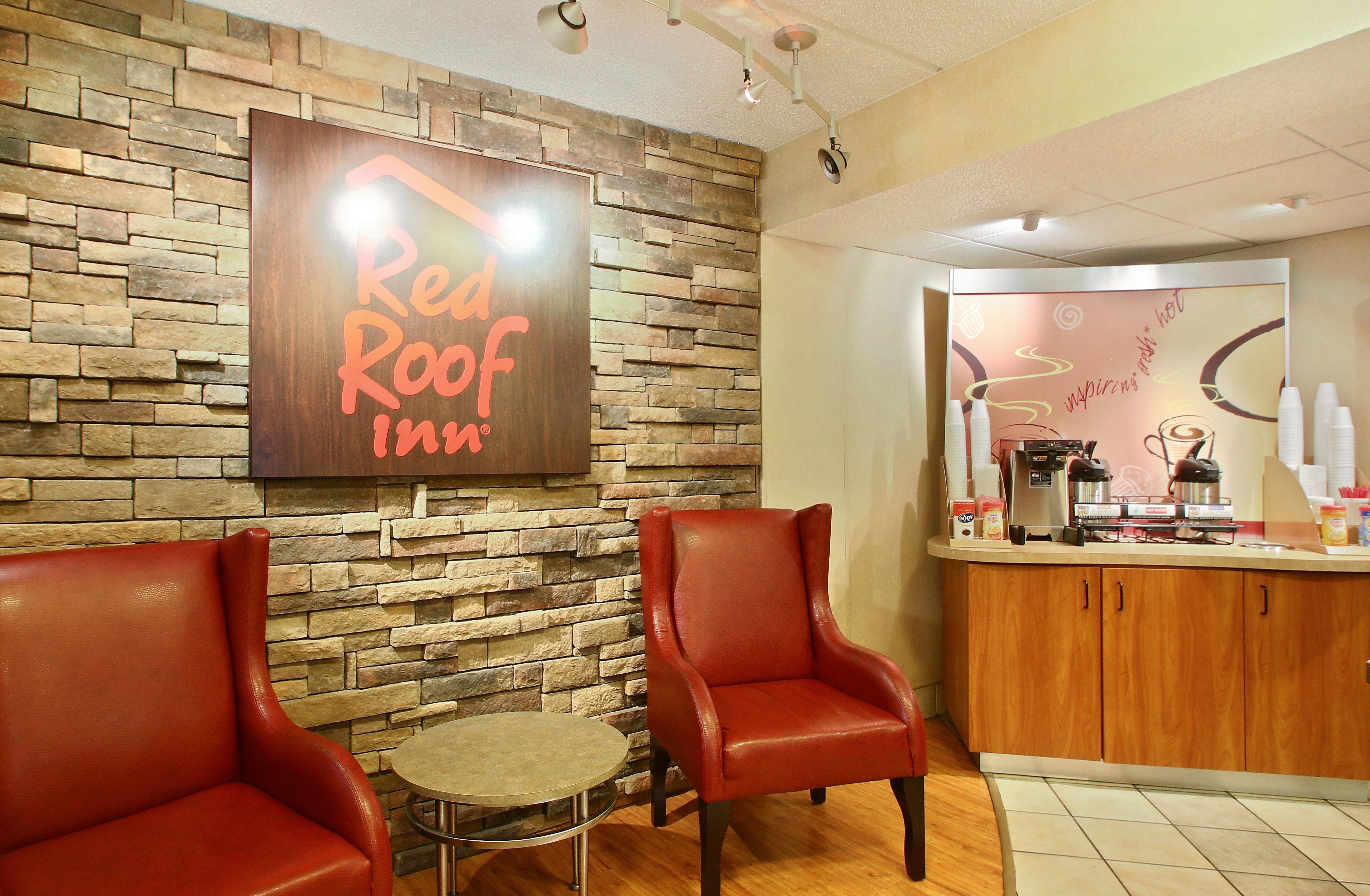 Red Roof Inn Greensboro Coliseum Екстериор снимка